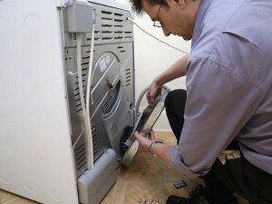 Installing and connecting a washing machine yourself
