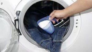 How to properly wash jeans in a washing machine?