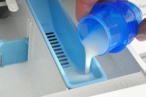 Where to pour conditioner in a washing machine