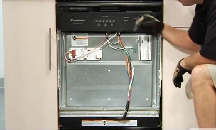 replacing the sealing rubber