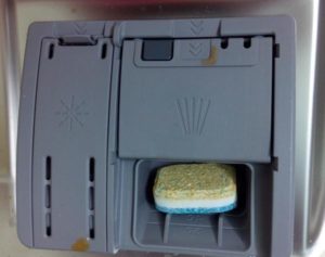 Как да използвам таблетки за съдомиялна машина?