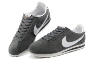 Можете ли да перете велурени маратонки и други обувки в пералня? Можете ли да перете велурени маратонки и други обувки в пералня?