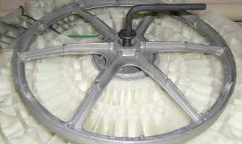 bolt on the drum pulley