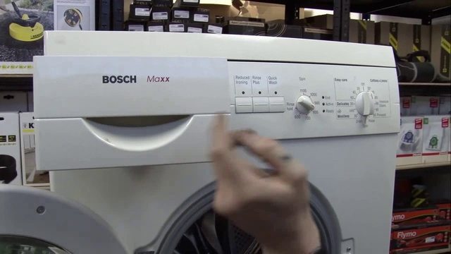 we take out the powder receptacle