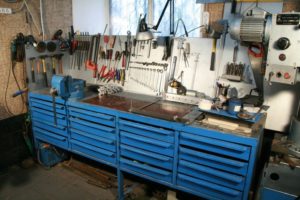 locksmith's workshop