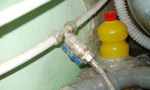 connection via fitting