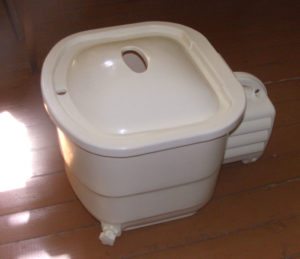 How to use the Malutka sewing machine