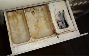 How to clean the detergent drawer in a washing machine How to clean the detergent drawer in a washing machine