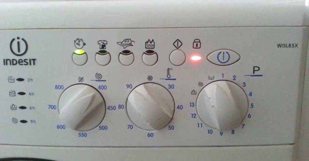 Error F08 on an Indesit washing machine