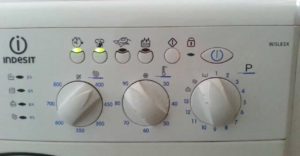 Error F12 on an Indesit washing machine without a display