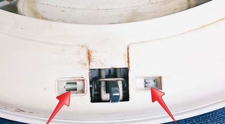 the mounting axis came off