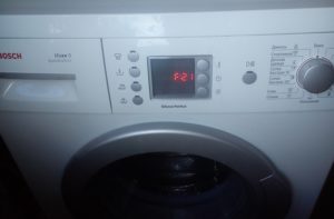 Error code F21 on a Bosch washing machine with a display