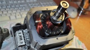 Checking the Bosch engine