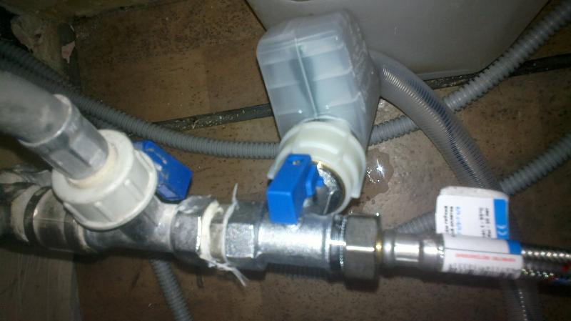 connecting a dishwasher via a tee tap