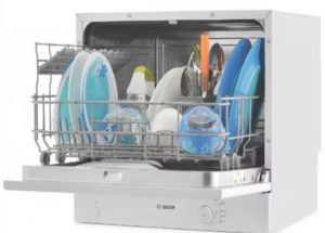 Bosch SKS 50E12 RU with the lid open