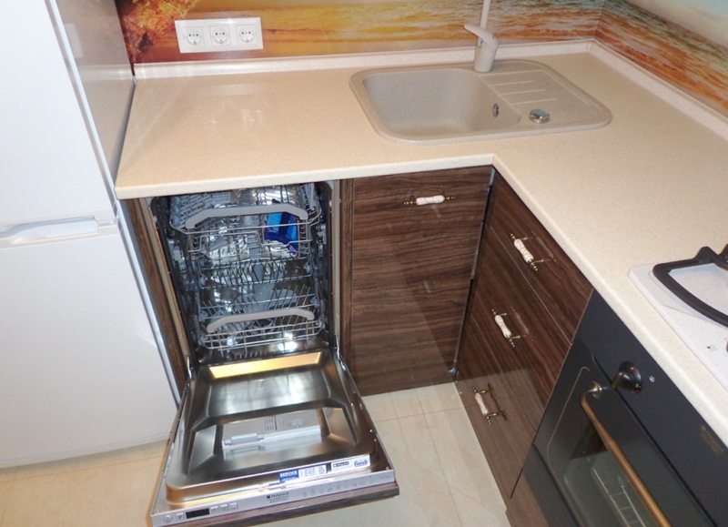An example of dishwasher placement in a small kitchen