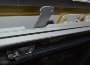 Детска предпазна ключалка на съдомиялната машина