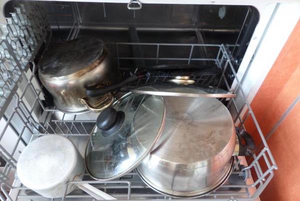 pan position in the dishwasher