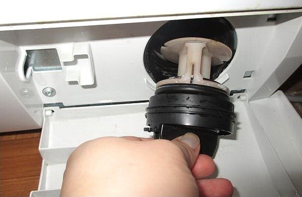 Filter location in the Bosch 5 washing machine