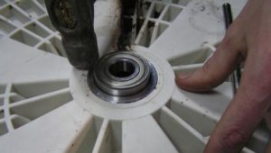 Replacing the bearing on a Candy 3