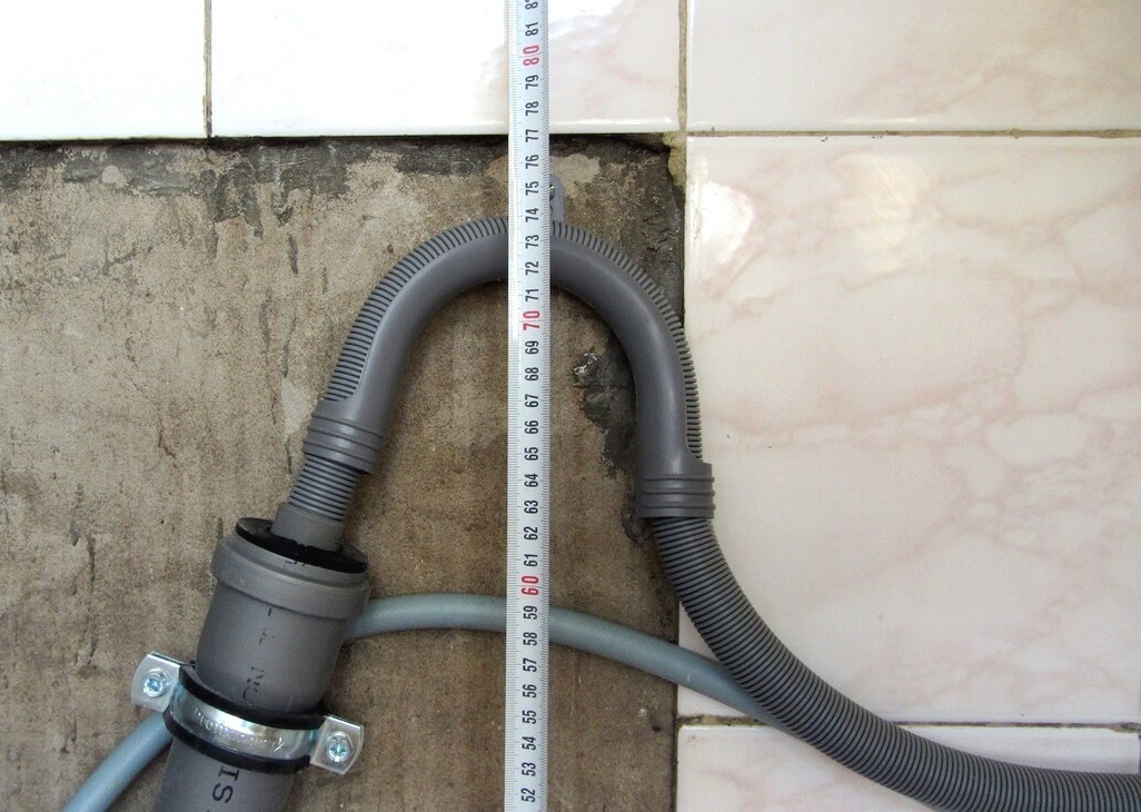 connecting the drain hose