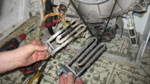 Sildelementa nomaiņa Ariston veļas mašīnā