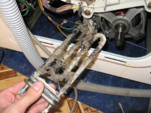 How to replace the heating element in an Ariston washing machine