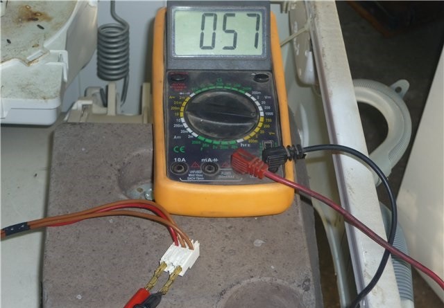 We check the filter with a tester