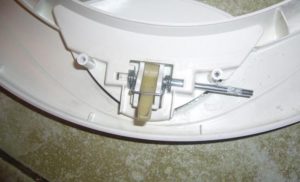 the door handle broke