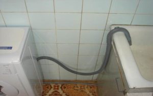 Direct drainage of waste into the bathroom