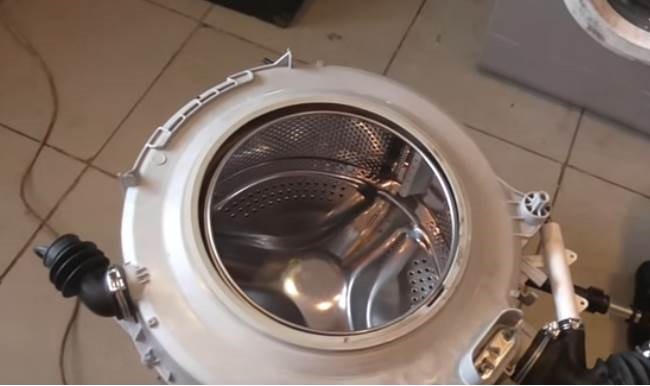 we take out the tank with the drum