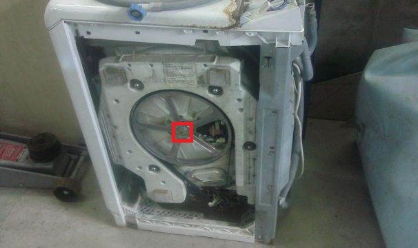 the pulley and drive belt need to be removed