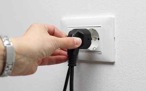 Before checking, be sure to disconnect the power to the machine.