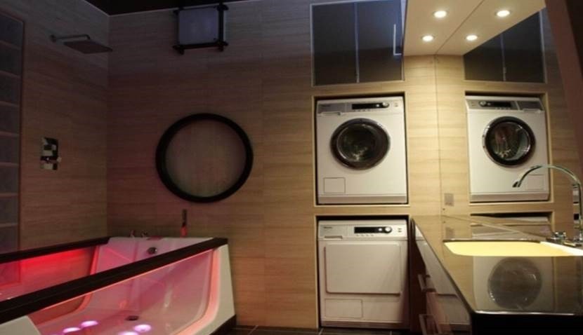 Let's raise the machine above the floor level