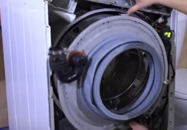 remove the front wall of the SM Beko