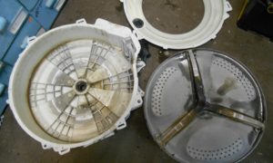 Disassembling a non-detachable washing machine drum