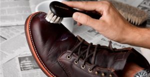 cleaning leather shoes