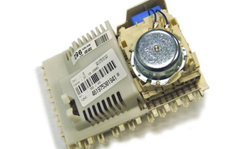 electronic module with timer