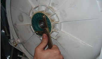 we screw on a new caliper