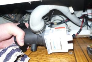 How to check the pump on an LG washing machine?