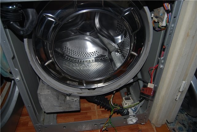 Removing the tank from the LG washing machine