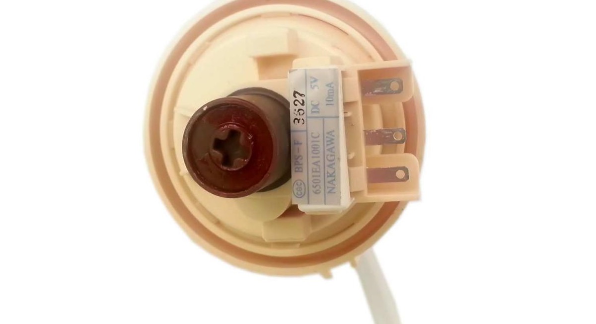 pressure switch from an LG washing machine