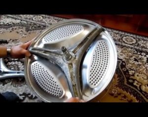 Replacing the spider in an LG washing machine