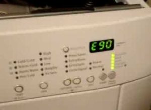 Грешка E90 в пералня Zanussi