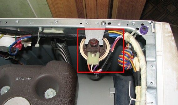 pressure switch inside the LG CM housing