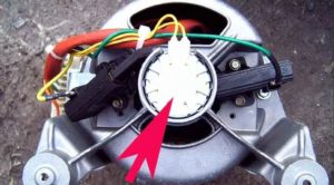 tachometer on the SM engine