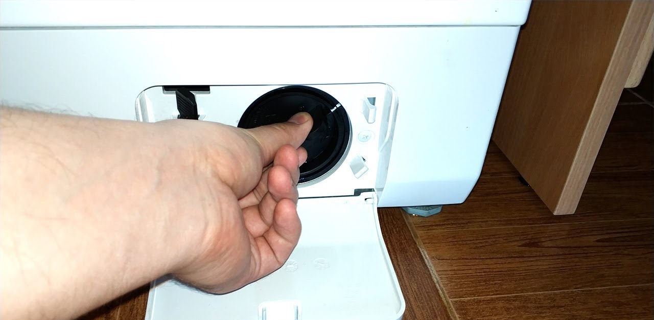 Clean the LG SM debris filter