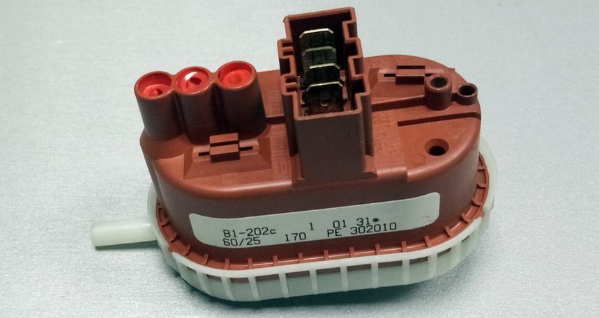 Hans pressure switch