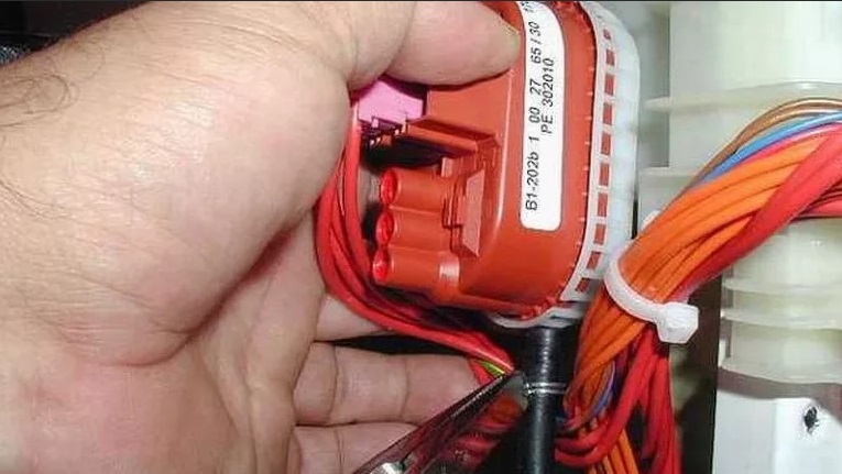 Let's check the pressure switch for Hans