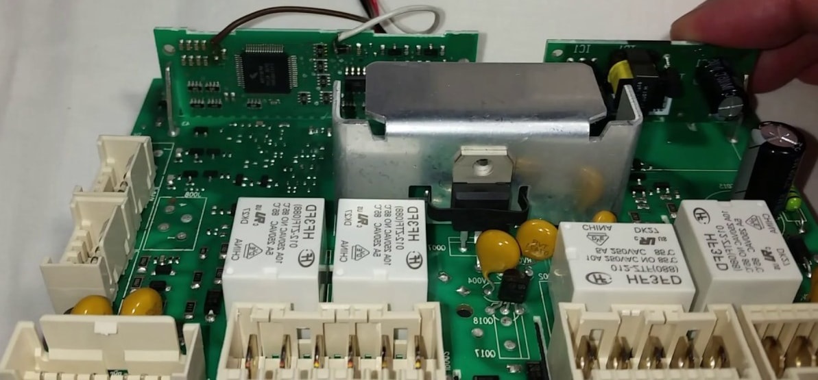 The Indesit electronic module failed